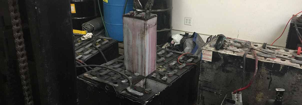 تعویض باطری لیفتراک